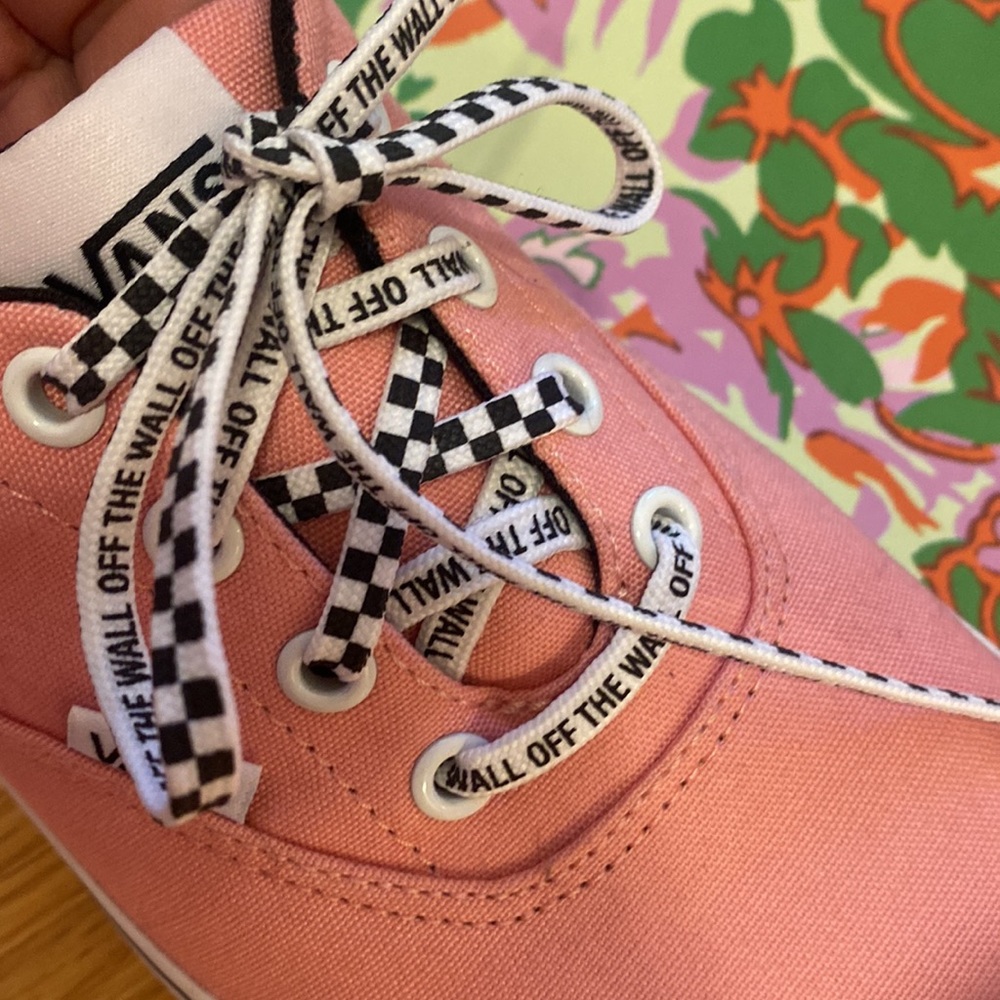 Vans - Picture 5 of 7
